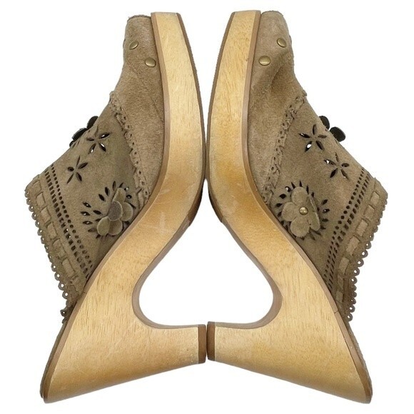 Via Spiga Light Brown Suede Laser Cut Floral Suede Studded Mule Women’s Size 6.5 - Picture 12 of 14